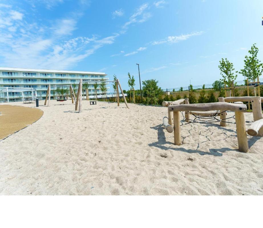 Kolobrzeg Apartamenty Polanki Aqua Z Bezplatnym Basenem, Bawialnia, Parkingiem I Fitness エクステリア 写真